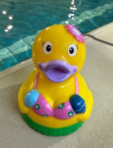 Badeente mit Bikini